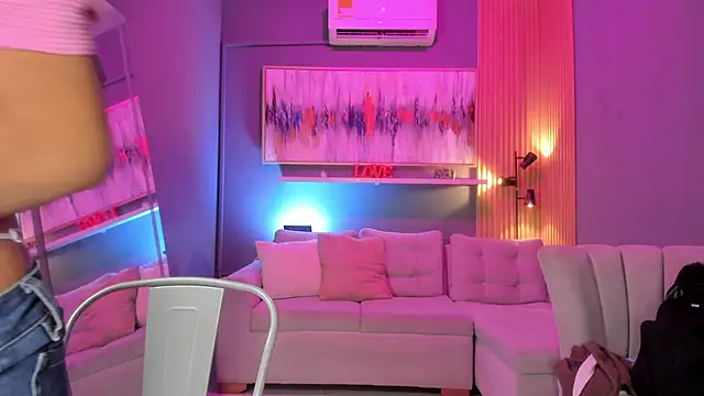 Snapshot of janinne_lu chatting on 23, 3, 2026 janinne lu online show from 23, 3, 2026