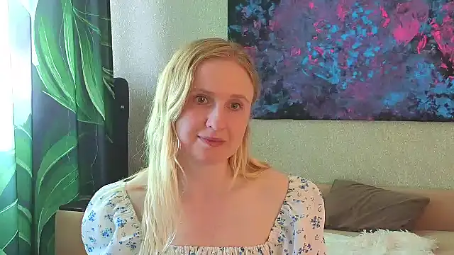 Snapshot of Lanavi_Smile chatting on 19, 6, 2026 Lanavi Smile online show from 19, 6, 2026