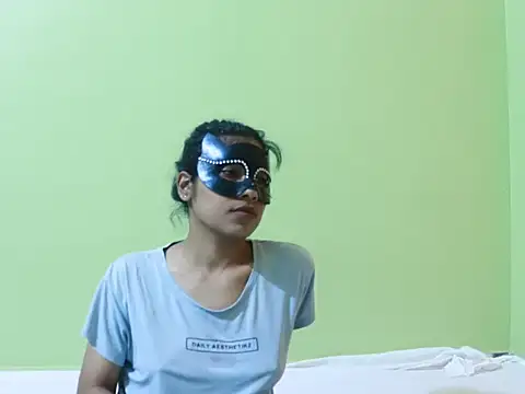 Snapshot of mrsdevika chatting on 19, 3, 2026 mrsdevika online show from 19, 3, 2026