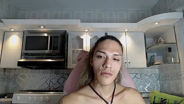 Snapshot of CrisOzzz chatting on 10, 3, 2026 CrisOzzz online show from 10, 3, 2026