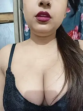 Shanaya-Hotty online show from 24, 7, 2026