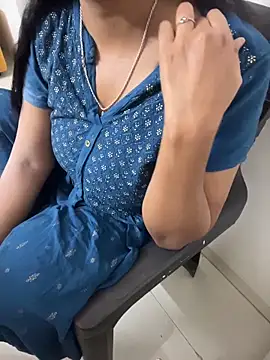 Snapshot of Queenlipx chatting on 20, 2, 2026 Queenlipx online show from 20, 2, 2026