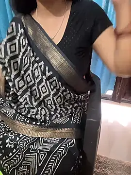 Snapshot of Queenlipx chatting on 21, 2, 2026 Queenlipx online show from 21, 2, 2026