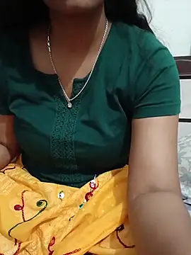 Snapshot of Queenlipx chatting on 6, 3, 2026 Queenlipx online show from 6, 3, 2026