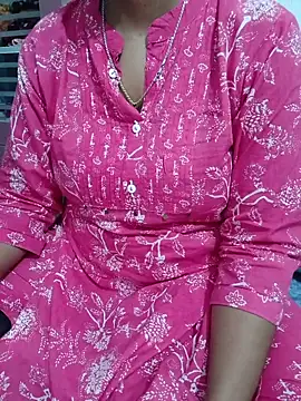 Snapshot of Queenlipx chatting on 7, 3, 2026 Queenlipx online show from 7, 3, 2026