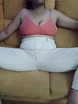 Snapshot of Queenlipx chatting on 13, 3, 2026 Queenlipx online show from 13, 3, 2026