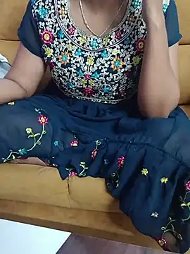 Snapshot of Queenlipx chatting on 14, 3, 2026 Queenlipx online show from 14, 3, 2026