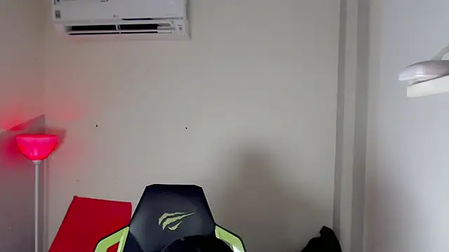 Snapshot of Street_poemm_ chatting on 3, 3, 2026 Street poemm online show from 3, 3, 2026