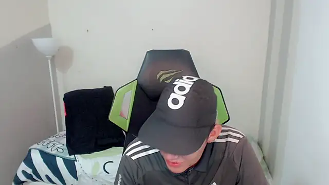 Snapshot of Street_poemm_ chatting on 6, 3, 2026 Street poemm online show from 6, 3, 2026