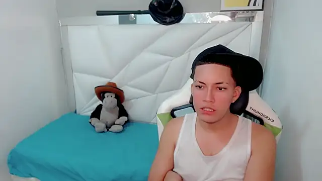 Snapshot of Street_poemm_ chatting on 8, 3, 2026 Street poemm online show from 8, 3, 2026