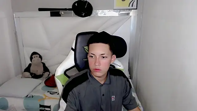 Snapshot of Street_poemm_ chatting on 12, 3, 2026 Street poemm online show from 12, 3, 2026