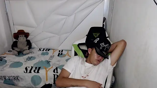 Snapshot of Street_poemm_ chatting on 18, 3, 2026 Street poemm online show from 18, 3, 2026