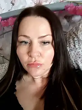 Kandi-kiss online show from 6, 5, 2026