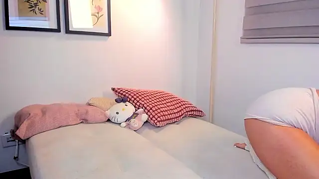 SarahandBast online show from 19, 3, 2026