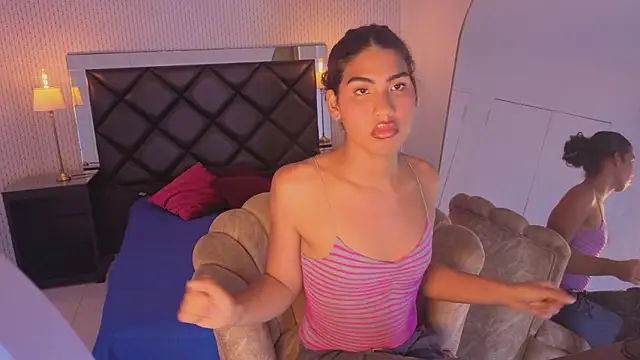 Snapshot of soffiene chatting on 15, 3, 2026 soffiene online show from 15, 3, 2026