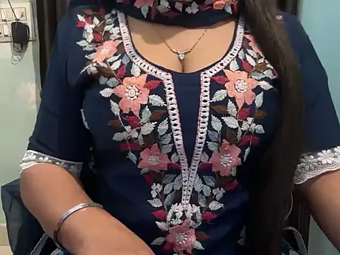 Snapshot of Avneet_kaurr1 chatting on 16, 3, 2026 Avneet kaurr1 online show from 16, 3, 2026