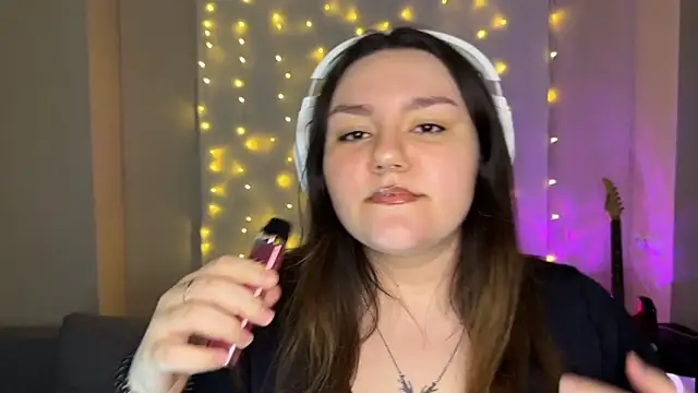 RiotKitten1 online show from 28, 2, 2026