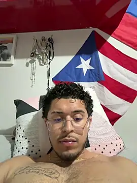 Snapshot of 16jhefry16 chatting on 31, 3, 2026 16jhefry16 online show from 31, 3, 2026