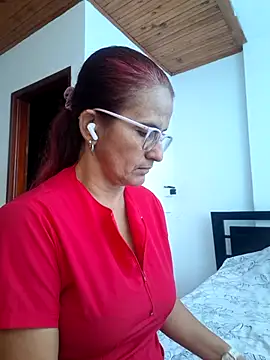 Lorenaluna online show from 29, 4, 2026