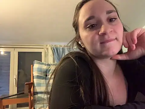 Snapshot of jeje0033 chatting on 2, 3, 2026 jeje0033 online show from 2, 3, 2026