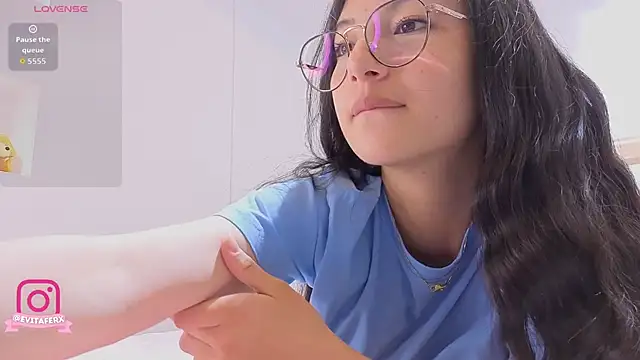 eva depp  online show from 13, 3, 2026