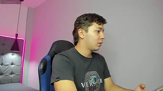 Snapshot of Julian_Smith21 chatting on 9, 3, 2026 Julian Smith21 online show from 9, 3, 2026