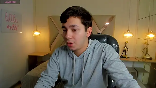 Snapshot of Julian_Smith21 chatting on 15, 3, 2026 Julian Smith21 online show from 15, 3, 2026