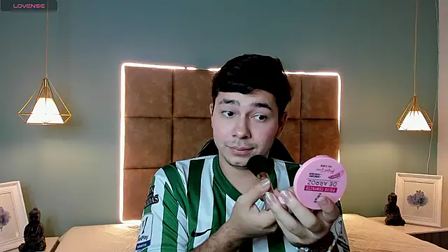 Snapshot of Julian_Smith21 chatting on 17, 3, 2026 Julian Smith21 online show from 17, 3, 2026