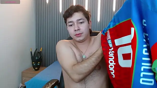 Snapshot of Julian_Smith21 chatting on 22, 3, 2026 Julian Smith21 online show from 22, 3, 2026