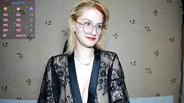 Snapshot of NicoleDaviss chatting on 23, 6, 2026 NicoleDaviss online show from 23, 6, 2026