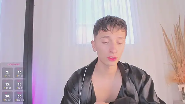 Thiago Jones1 online show from 29, 4, 2026