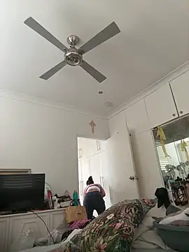 touchmybodybaby online show from 5, 3, 2026