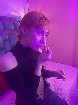 Elaaa pink21 online show from 14, 3, 2026