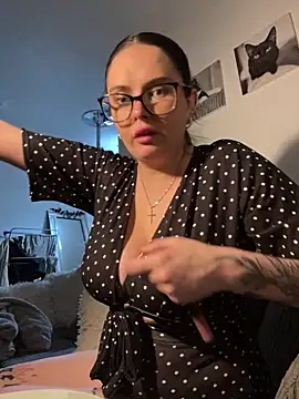 Grizzlybrizzles online show from 6, 5, 2026