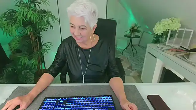 LovelyHelena online show from 24, 10, 2025