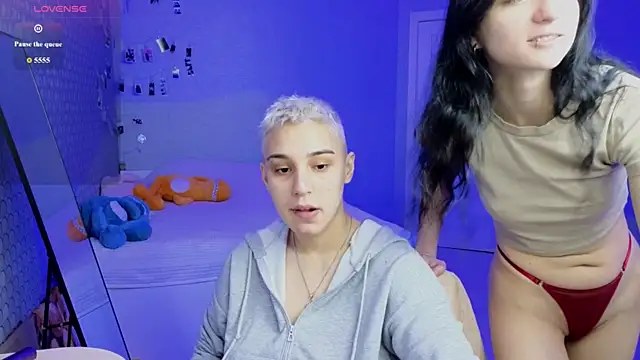 LuxuryLoverss online show from 29, 4, 2026
