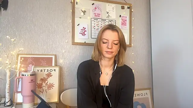Snapshot of Marry_Sornatiko chatting on 5, 3, 2026 Marry Sornatiko online show from 5, 3, 2026