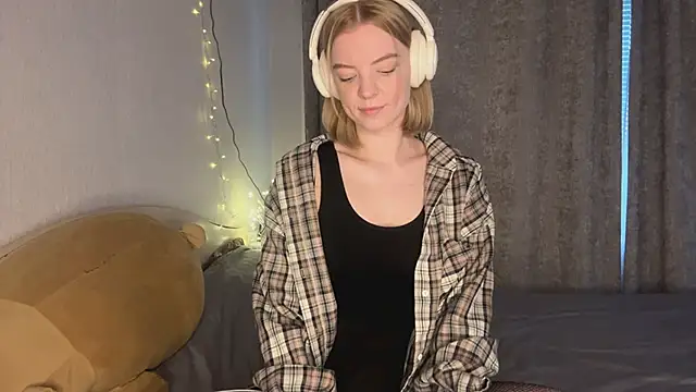 Snapshot of Marry_Sornatiko chatting on 19, 3, 2026 Marry Sornatiko online show from 19, 3, 2026