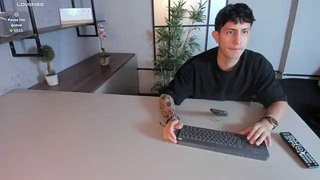 kamal wolff online show from 7, 3, 2026