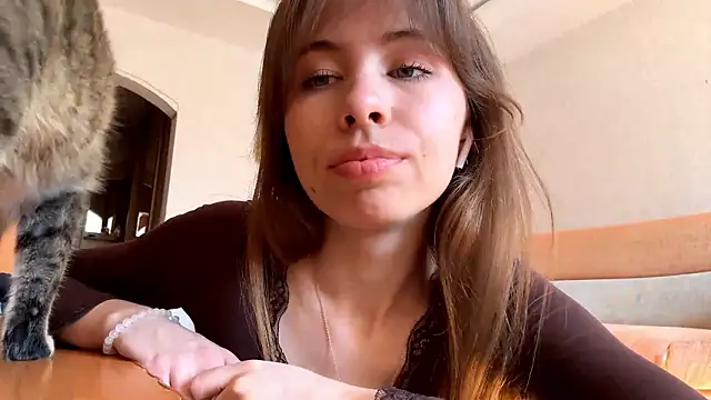 SerenaHawthorne online show from 19, 3, 2026