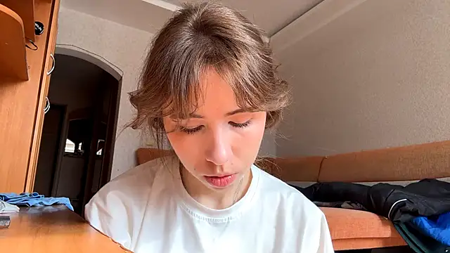 SerenaHawthorne online show from 22, 3, 2026