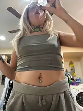 nightmar3doll online show from 25, 4, 2026