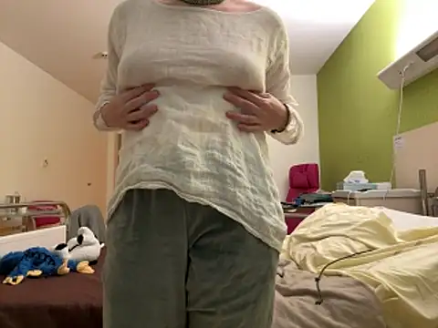 FreyaSlay299 online show from 5, 3, 2026