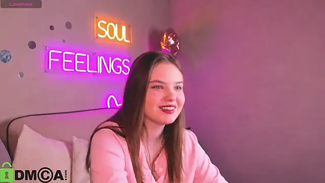 Snapshot of Saraa_Broown chatting on 23, 3, 2026 Saraa Broown online show from 23, 3, 2026