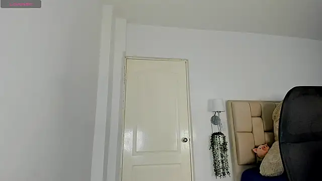 Yasmin cute online show from 19, 5, 2026