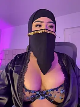 Yasmin cute online show from 6, 7, 2026