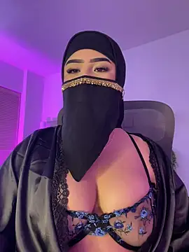Yasmin cute online show from 6, 7, 2026