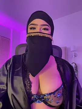 Yasmin cute online show from 8, 7, 2026