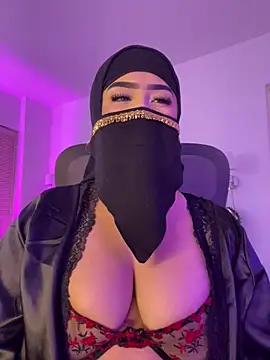 Yasmin cute online show from 9, 7, 2026