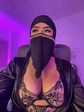 Yasmin cute online show from 23, 7, 2026